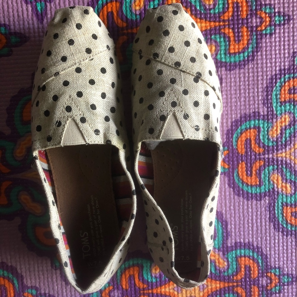 Canvas polka dots toms